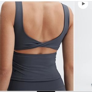 Fabeletics workout tank/built in bra